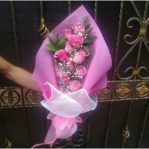 Jual Handbouqet Mawar Pink diKebon sirih Jakarta Pusat 085959000629 Kode: BPJ-HB-11
