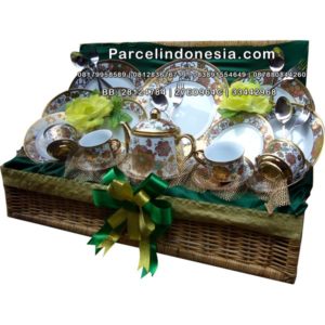 Jual Parcel Lebaran Dinner Set diCidodol Jakarta Selatan 085959000629 Kode: PBD21