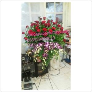 Jual Bunga Standing Mawar+anggrek diHarmoni Jakarta Pusat 085959000629 Kode: BPJ-BS-01